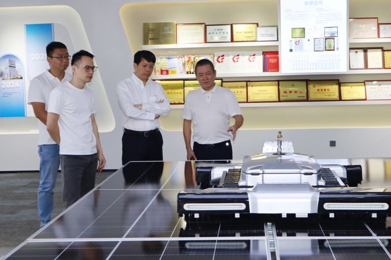 协会领军 智见未来 | 省机器人协会孙志强会长莅临凌度智能，共绘智能清洁产业新蓝图