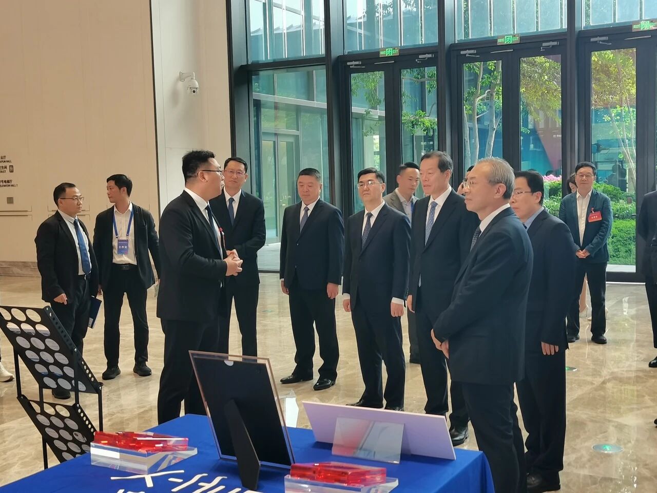 【广州新闻联播】凌度智能亮相2026广州市高质量发展大会，获领导莅临指导