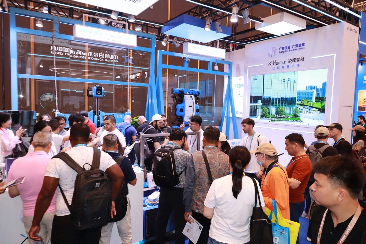 广州机器人天团载誉归来 凌度智能硬核出圈
