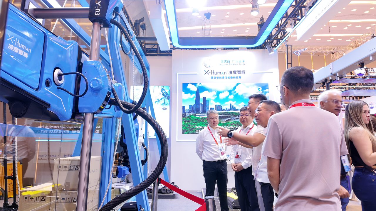 广州市委常委杨飞一行莅临凌度智能调研关怀科创企业发展